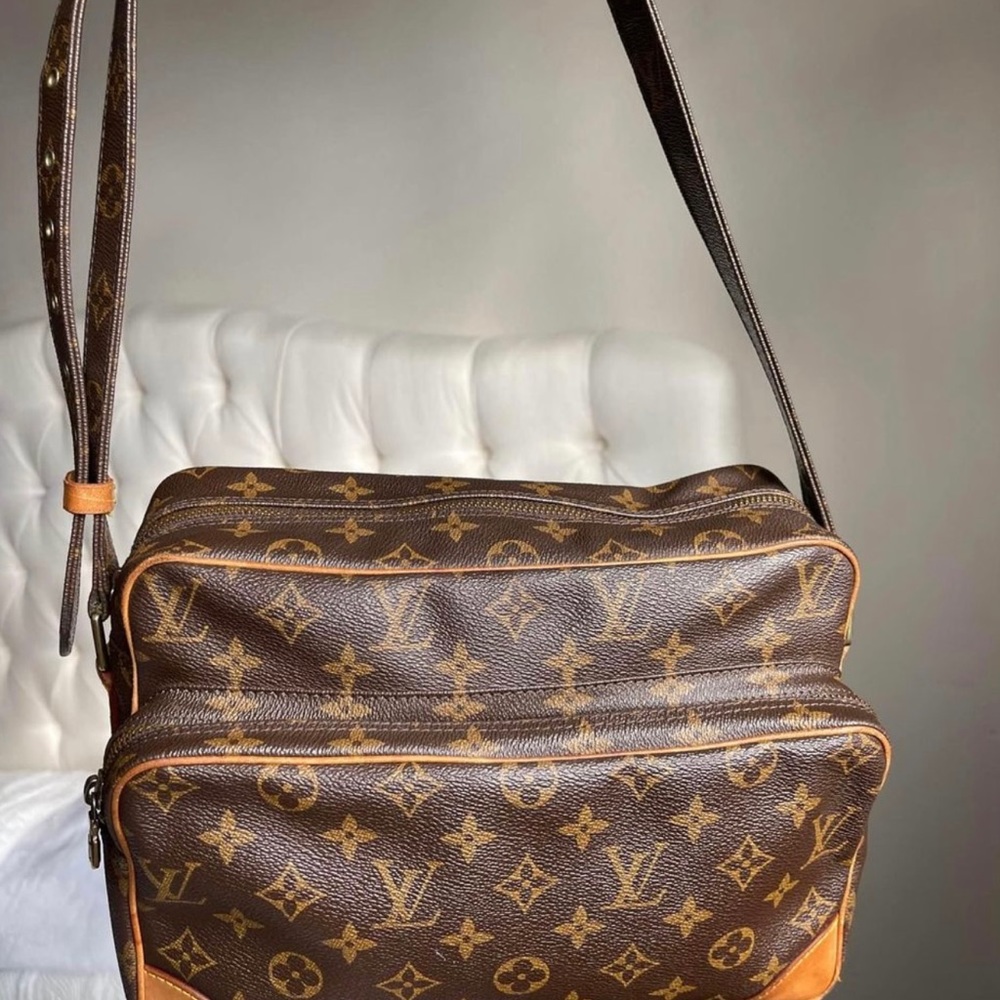 Louis Vuitton Monogram Canvas Crossbody Bag in Brown and Tan - Picture 2 of 11